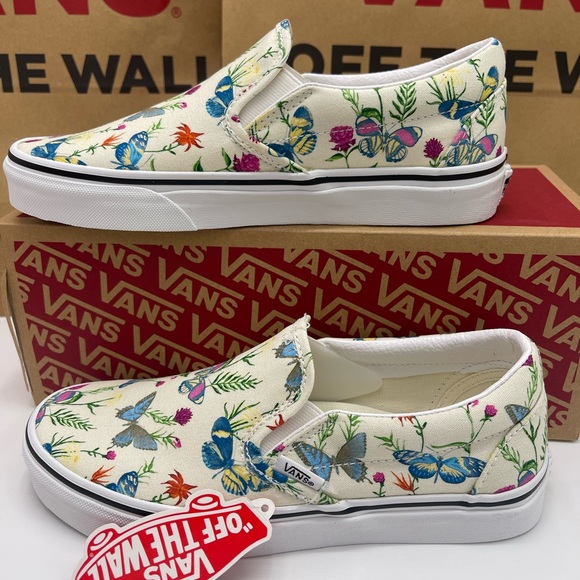 Vans Men's Classic Slip-On Butterfly Floral Marshmallow Sneakers
VN0A5AO8UC0 - Picture 16 of 16